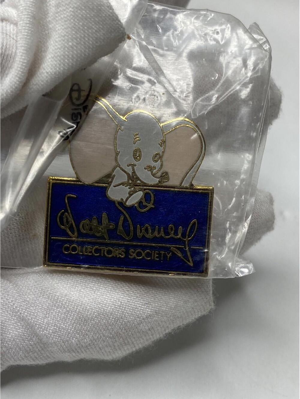NEW: WDCC Walt Disney 1995 Dumbo Simply Adorable Membership Figurine Pin ONLY